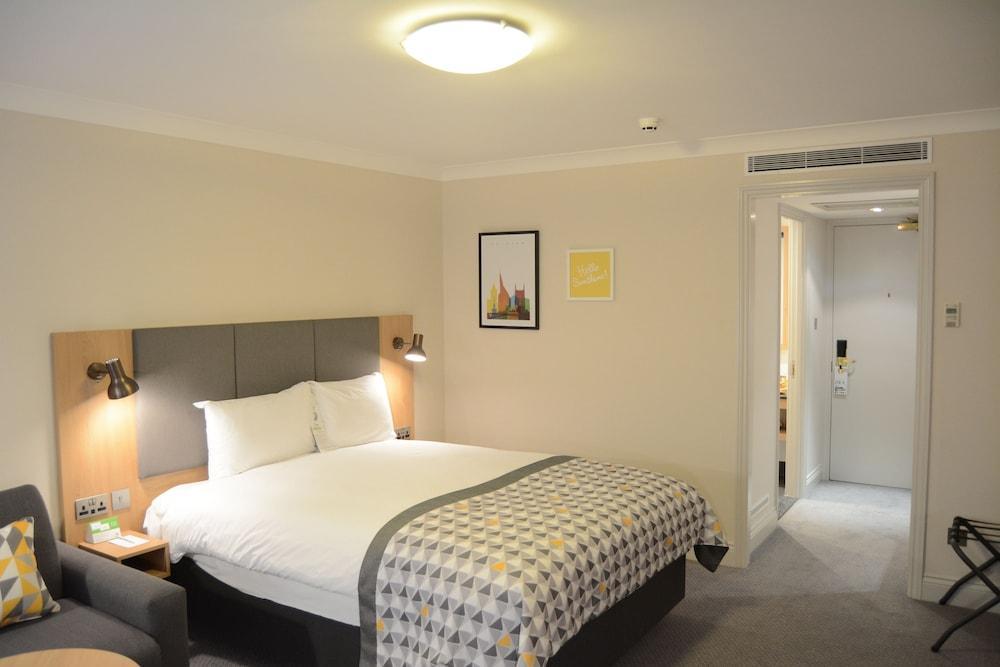 Holiday Inn Reading South M4 Jct 11 By Ihg Exterior photo