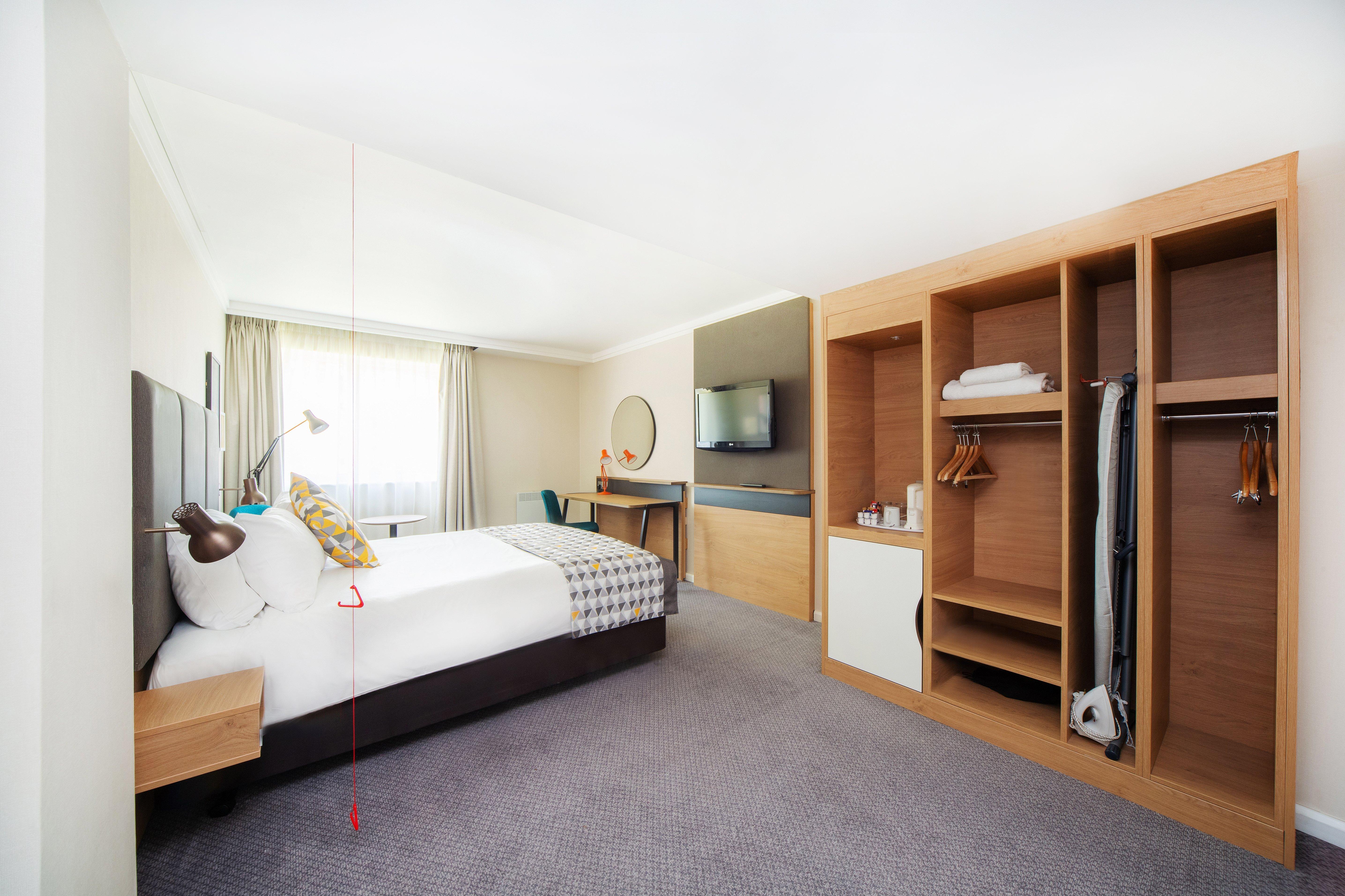 Holiday Inn Reading South M4 Jct 11 By Ihg Exterior photo