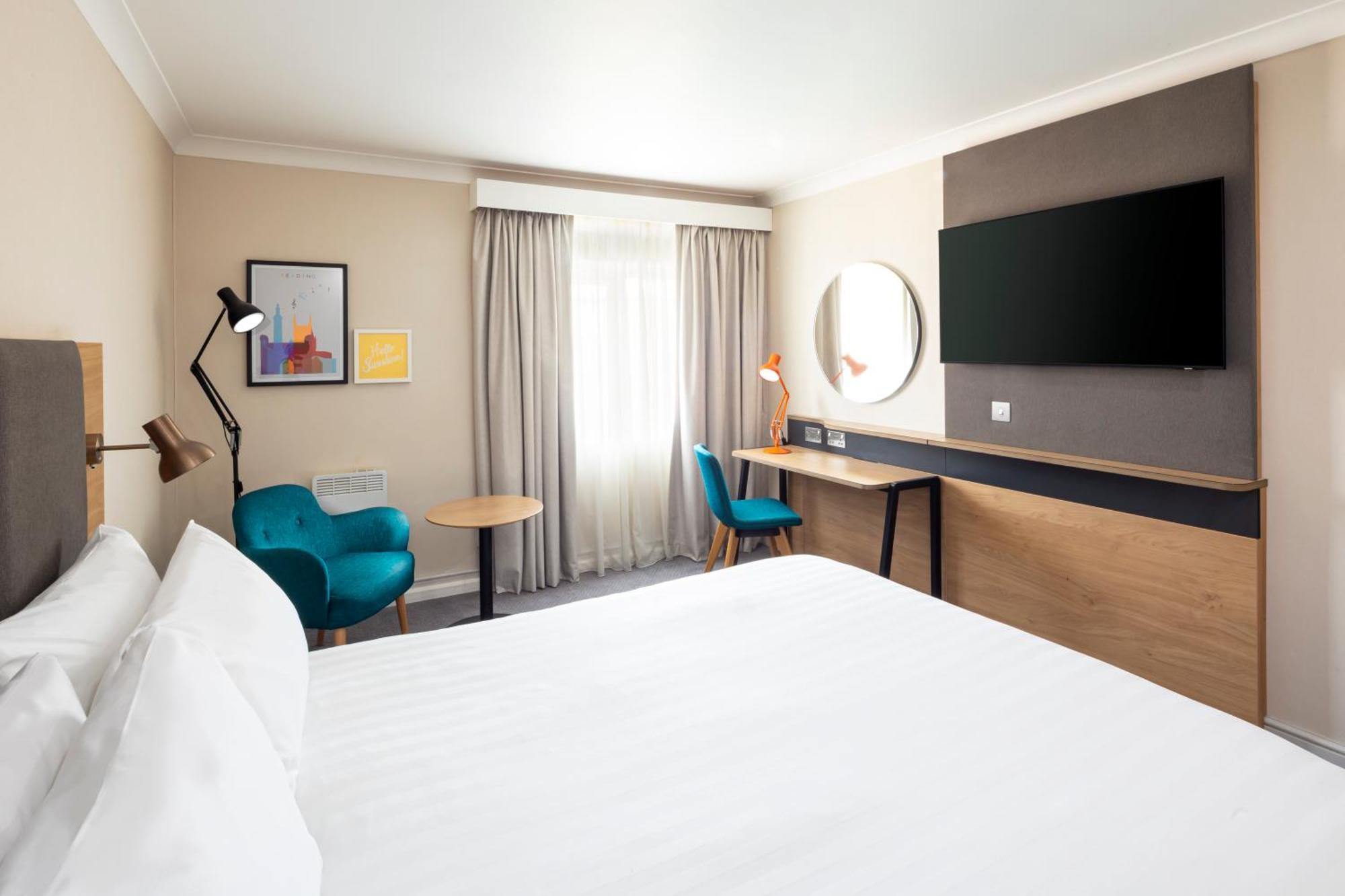 Holiday Inn Reading South M4 Jct 11 By Ihg Exterior photo