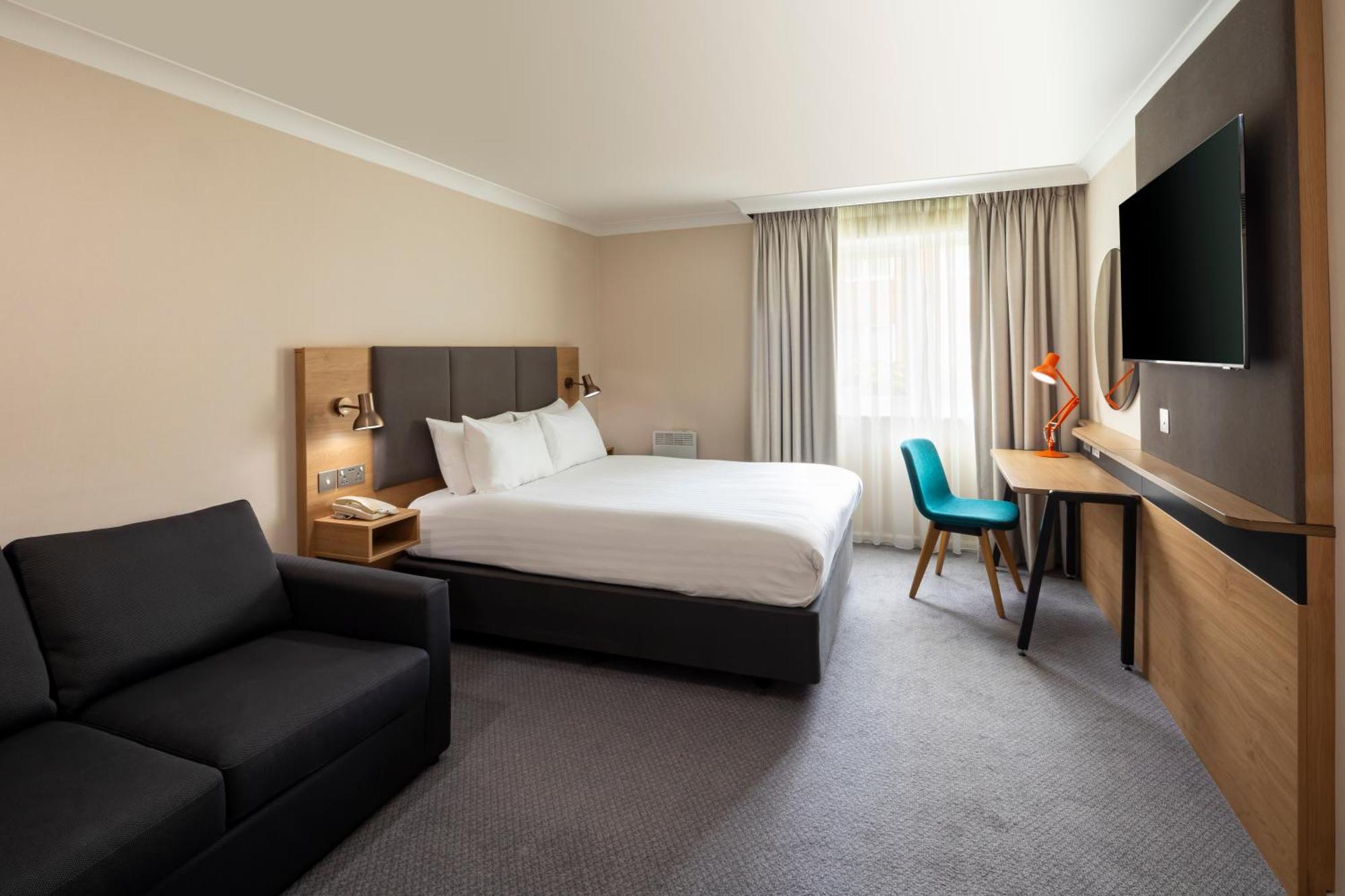 Holiday Inn Reading South M4 Jct 11 By Ihg Exterior photo