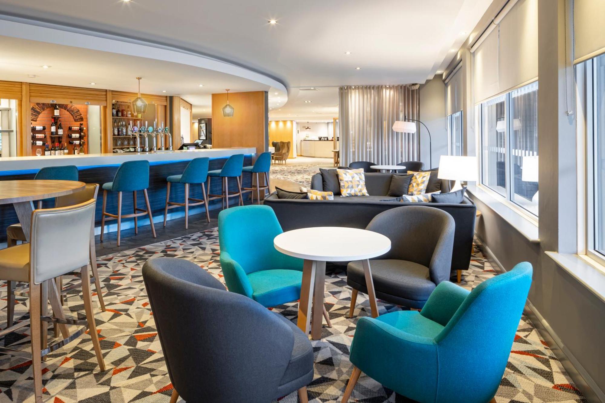 Holiday Inn Reading South M4 Jct 11 By Ihg Exterior photo
